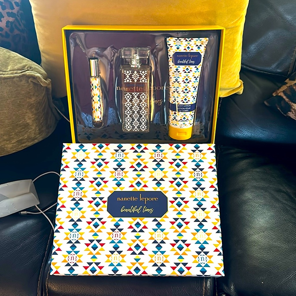 Nanette Lepore ♥️